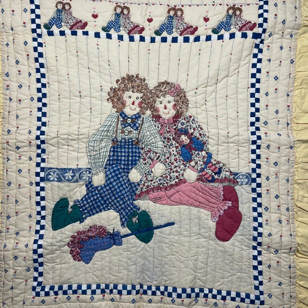 Vintage Raggedy Ann Andy Baby Quilt Kids Yellow Ruffled Applique 43